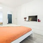 Stylish Living With Private Terrace * 부다페스트