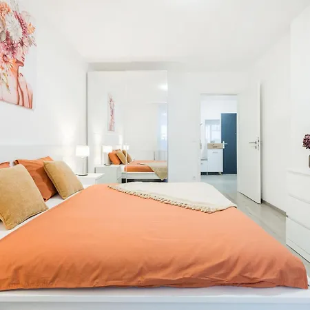 Stylish Living With Private Terrace 아파트 부다페스트