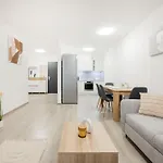 アパート Stylish Living With Private Terrace ブダペスト